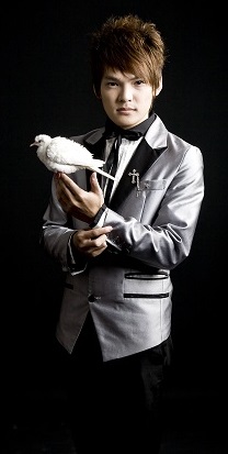 Magician in Malaysia - Aaron Pang